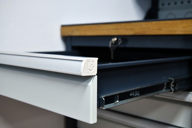 Верстак FBK 205.357-2 купить в Североморске Верстак FBK 205.357-2 купить в Североморске