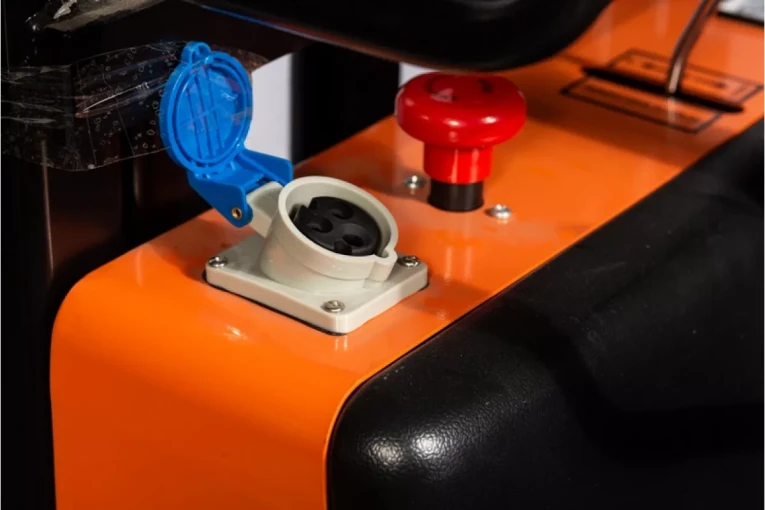 Штабелер с электроподъемом 1 т - 3 м Вилы: 1100 , Гелевая АКБ, SPN1030 SIBLINE купить в Североморске Штабелер с электроподъемом 1 т - 3 м Вилы: 1100 , Гелевая АКБ, SPN1030 SIBLINE купить в Североморске