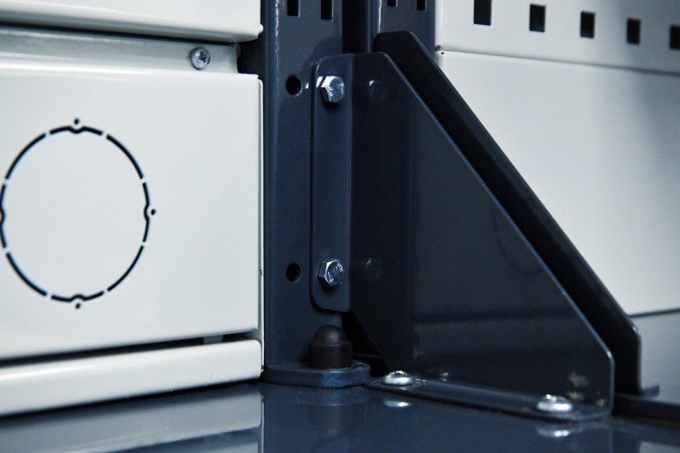 Верстак FBK 1551.14.3-2 купить в Североморске Верстак FBK 1551.14.3-2 купить в Североморске